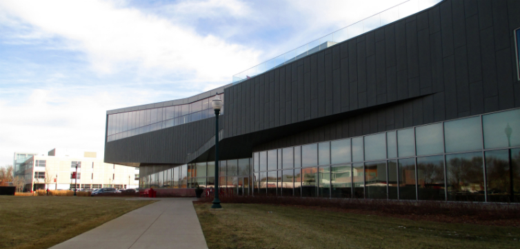 UniversityofSouthDakota_Feature_Jrobb525